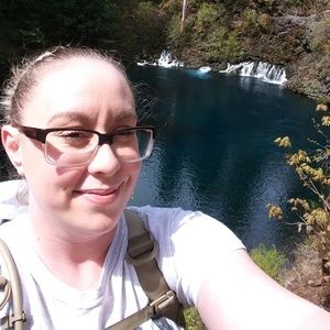 Meet your Posher, Crystal